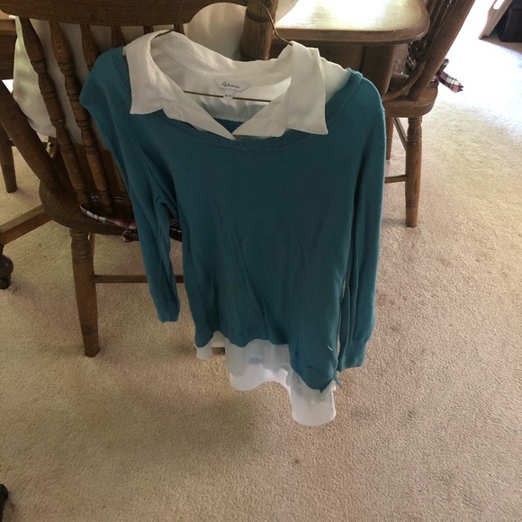 Reitmans Women’s faux shirt/sweater. - Picture 3 of 4